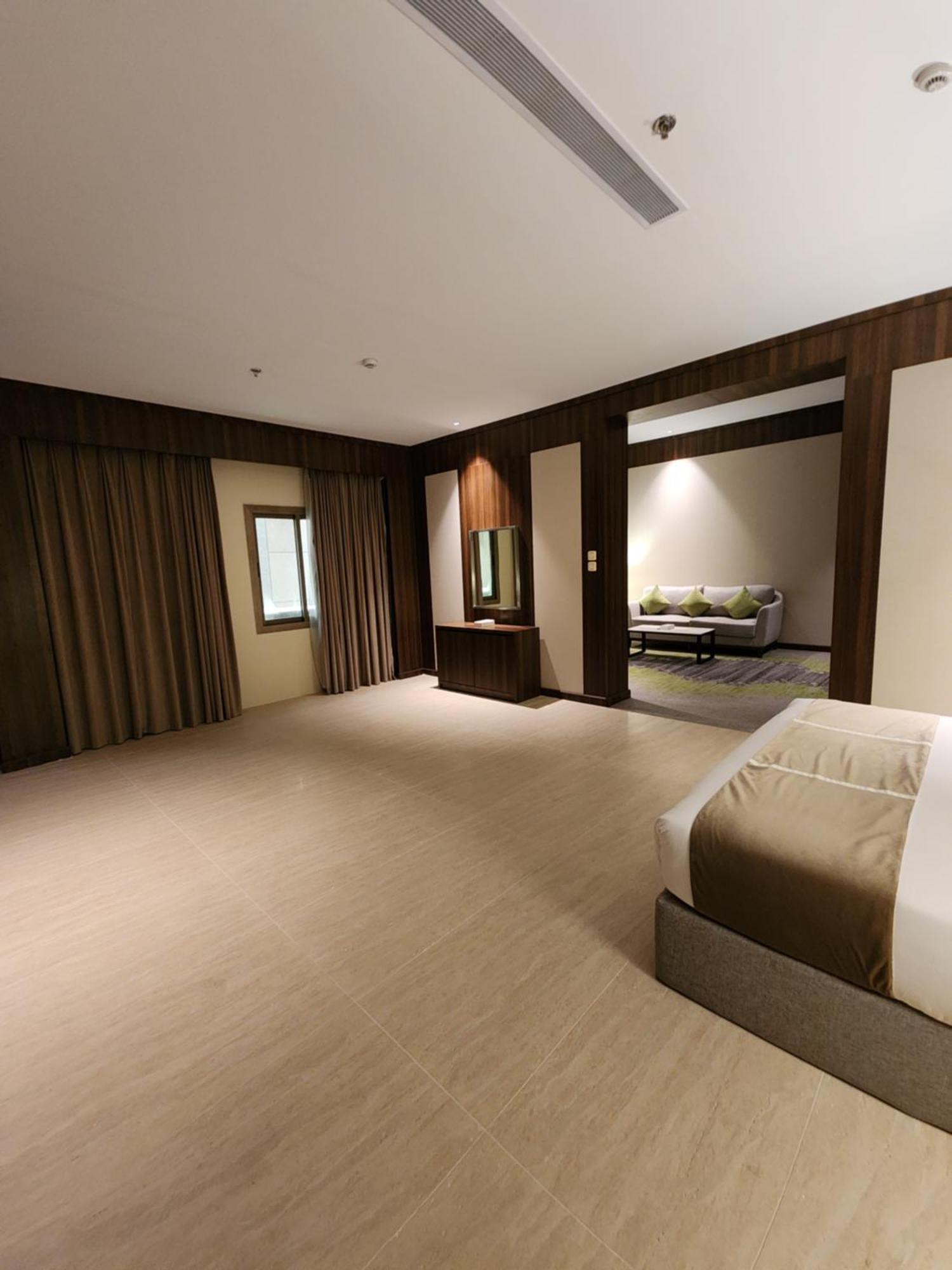 Azar Hotel Ahad Rafidah Exterior foto